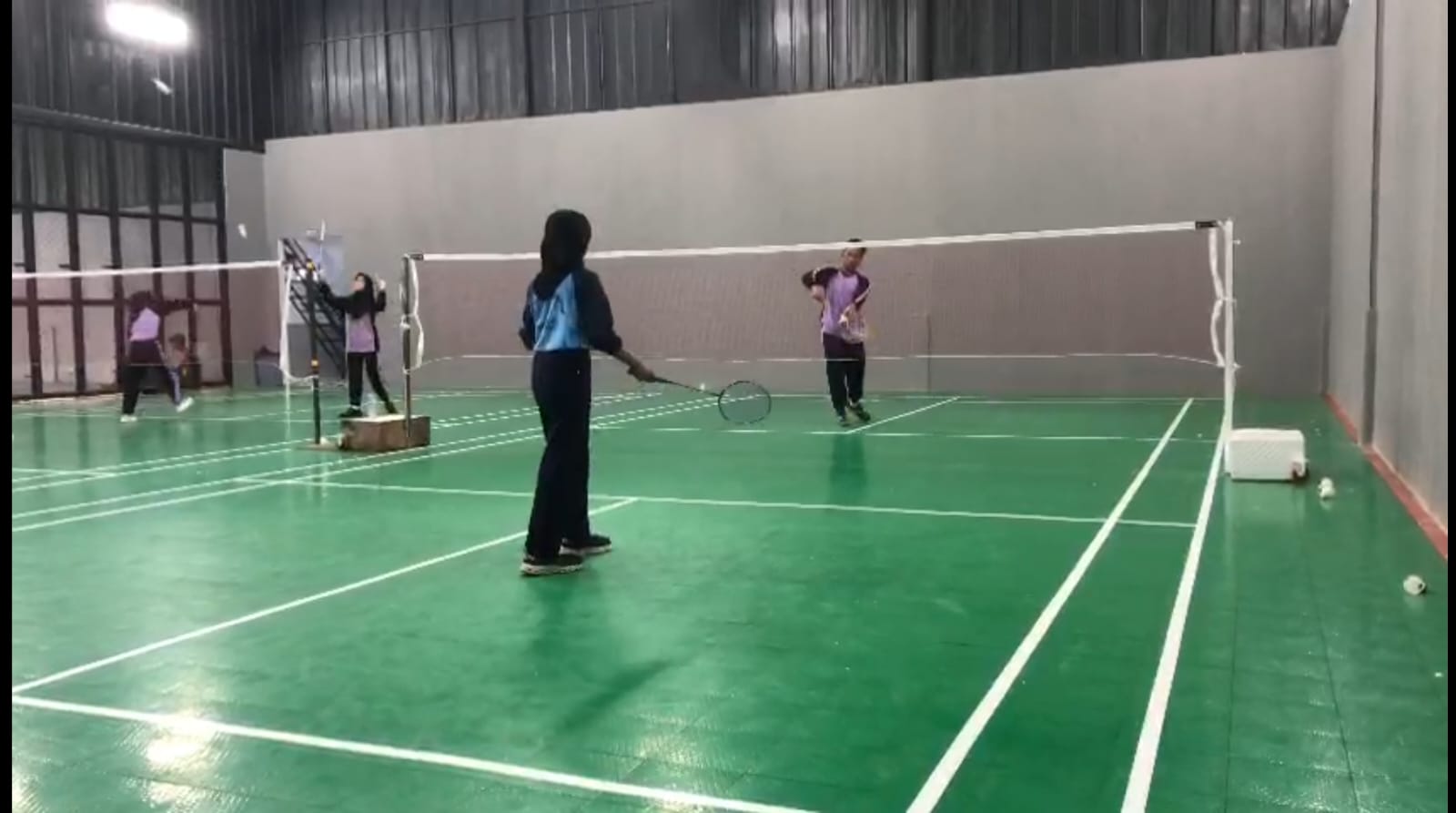 Badminton